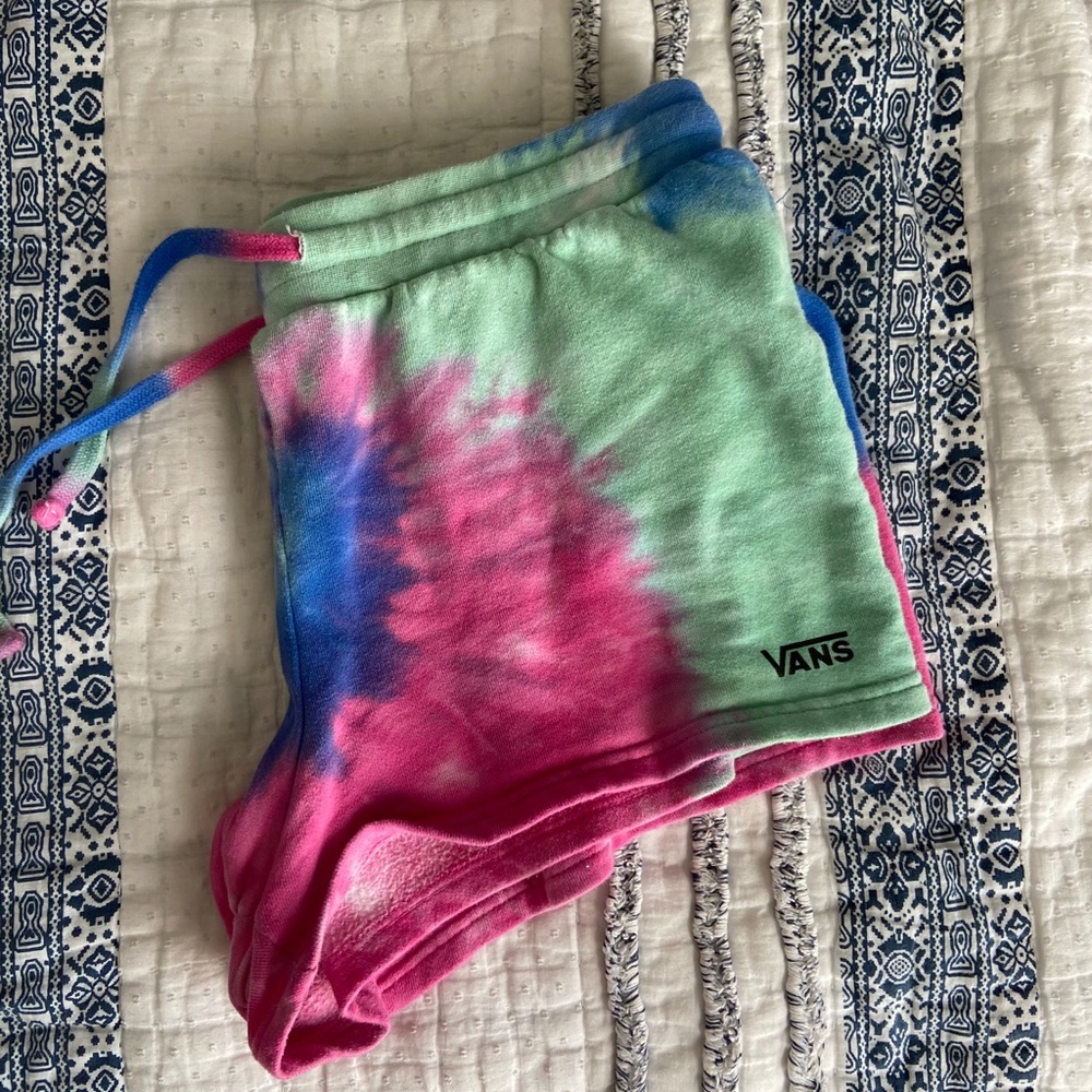 Vans tie dye soft shorts